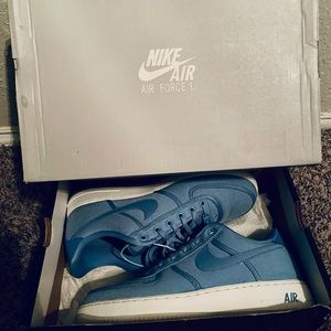 Nike Air Force 1 (ExclusiveOff-WhiteTag)
